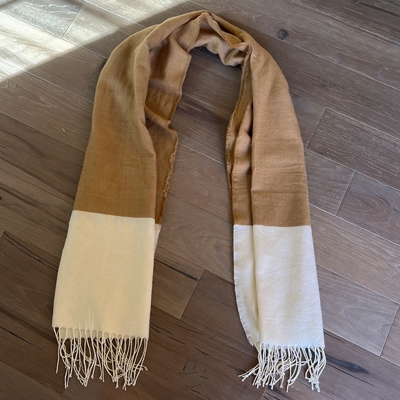 Blanket style color block scarf - Picture 3 of 5